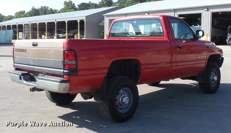 image for item DD7397 2001 Dodge Ram 2500 pickup truck