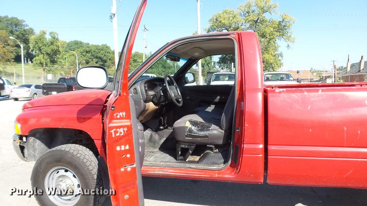 image for item DD7397 2001 Dodge Ram 2500 pickup truck