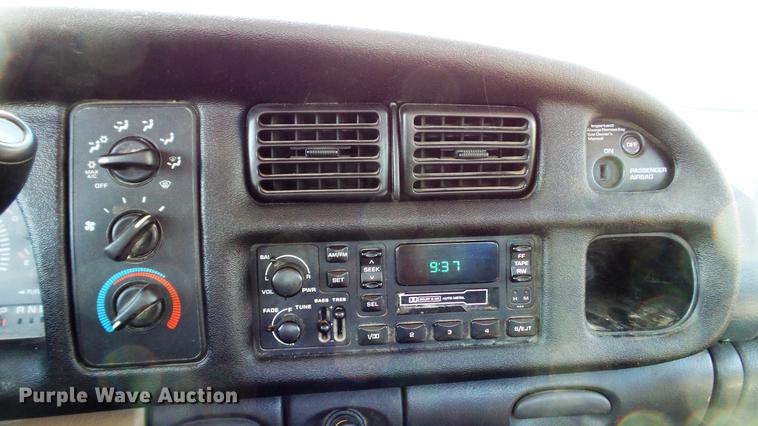 image for item DD7397 2001 Dodge Ram 2500 pickup truck