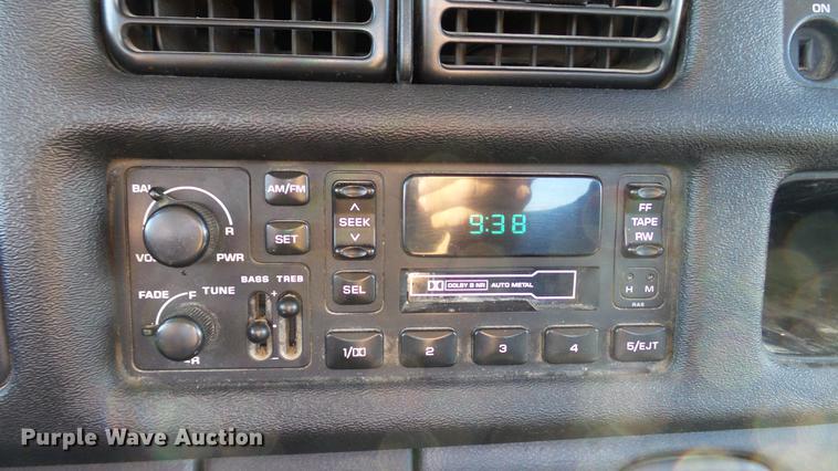 image for item DD7397 2001 Dodge Ram 2500 pickup truck