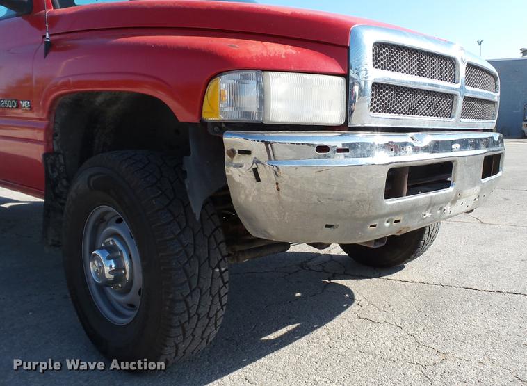 image for item DD7397 2001 Dodge Ram 2500 pickup truck