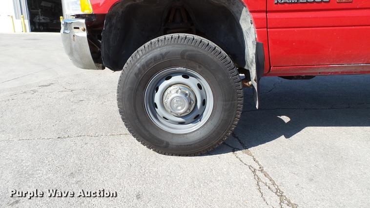 image for item DD7397 2001 Dodge Ram 2500 pickup truck