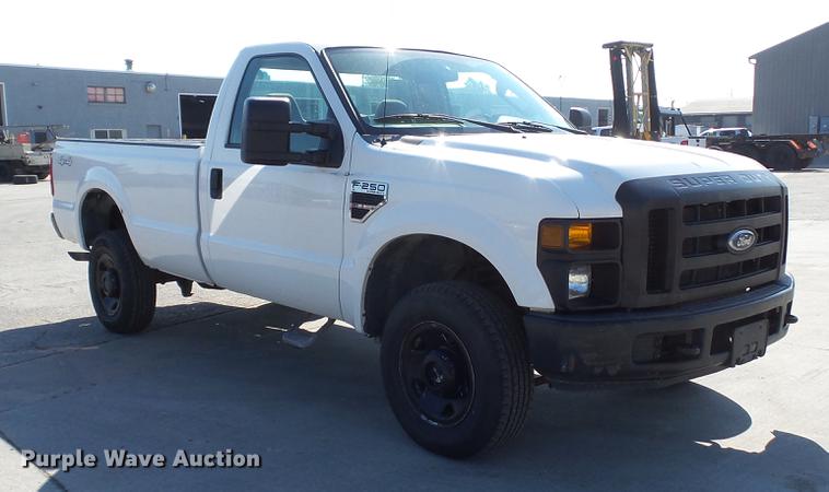 image for item DD7398 2008 Ford F250 Super Duty XL pickup truck