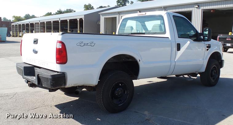 image for item DD7398 2008 Ford F250 Super Duty XL pickup truck