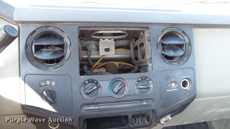 image for item DD7398 2008 Ford F250 Super Duty XL pickup truck