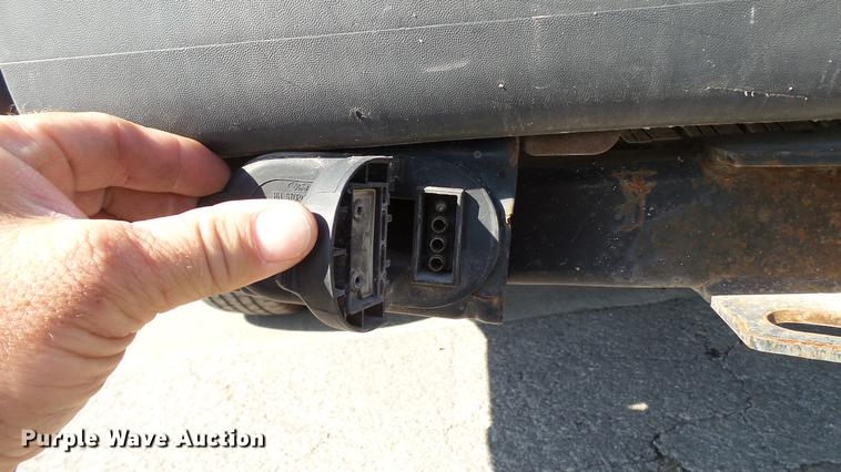 image for item DD7398 2008 Ford F250 Super Duty XL pickup truck