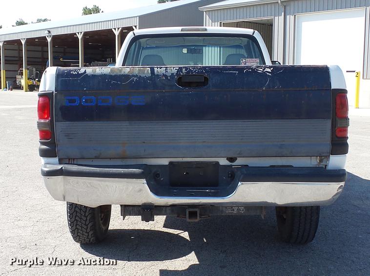 image for item DD7400 2001 Dodge Ram 2500 pickup truck