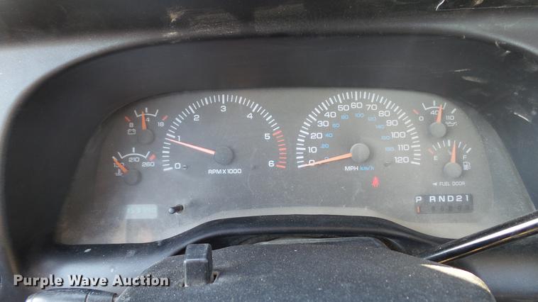 image for item DD7400 2001 Dodge Ram 2500 pickup truck