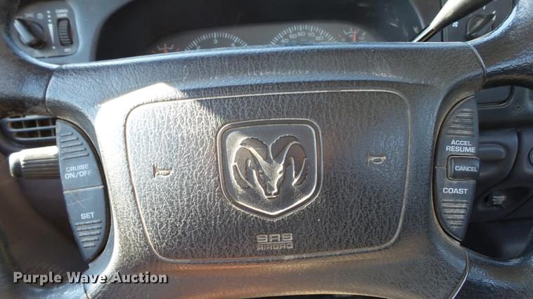 image for item DD7400 2001 Dodge Ram 2500 pickup truck