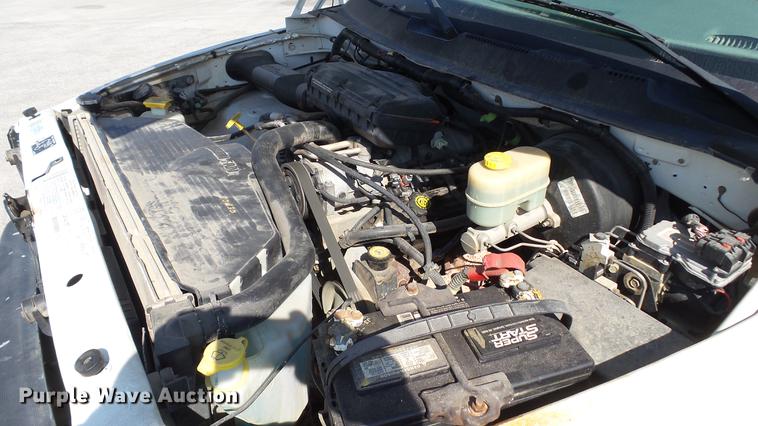 image for item DD7400 2001 Dodge Ram 2500 pickup truck