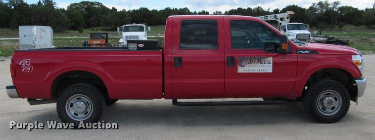 image for item DE0195 2013 Ford F250 Super Duty XL Crew Cab pickup truck