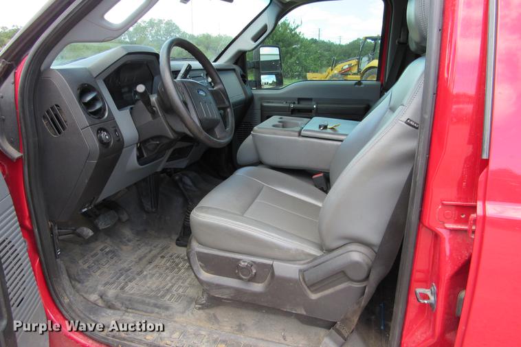 image for item DE0195 2013 Ford F250 Super Duty XL Crew Cab pickup truck