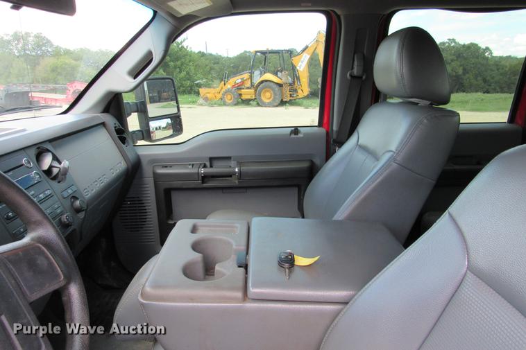 image for item DE0195 2013 Ford F250 Super Duty XL Crew Cab pickup truck
