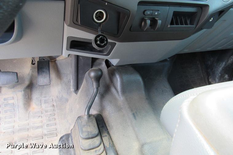 image for item DE0195 2013 Ford F250 Super Duty XL Crew Cab pickup truck