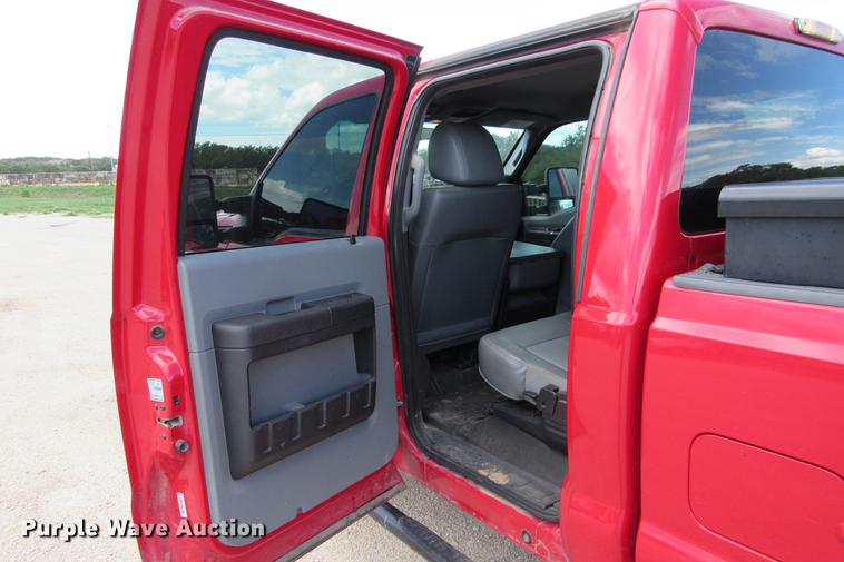 image for item DE0195 2013 Ford F250 Super Duty XL Crew Cab pickup truck