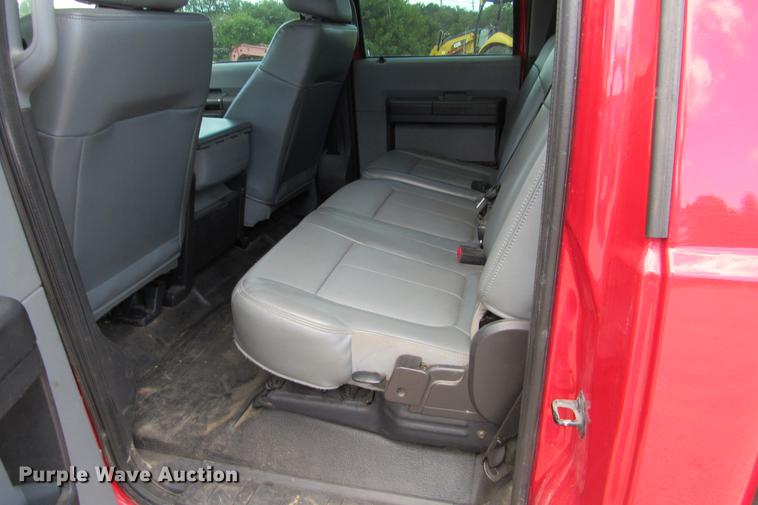 image for item DE0195 2013 Ford F250 Super Duty XL Crew Cab pickup truck