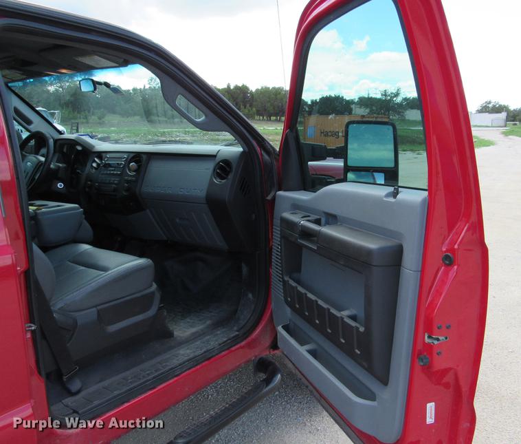 image for item DE0195 2013 Ford F250 Super Duty XL Crew Cab pickup truck