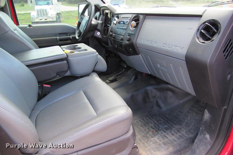 image for item DE0195 2013 Ford F250 Super Duty XL Crew Cab pickup truck