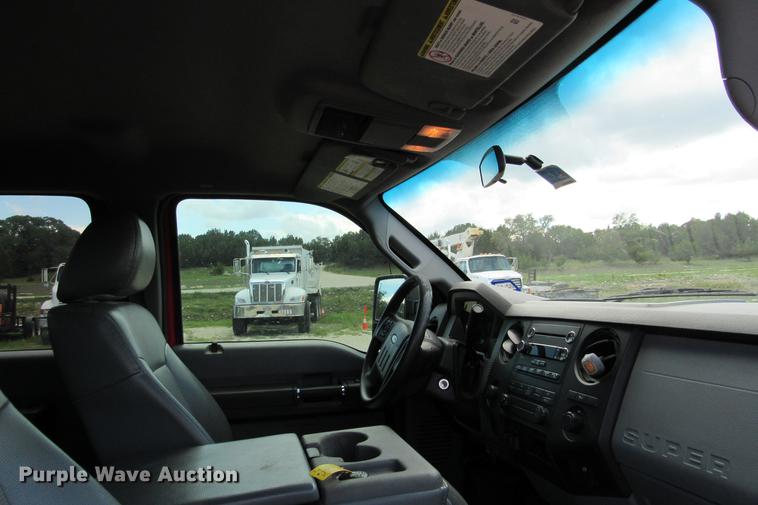 image for item DE0195 2013 Ford F250 Super Duty XL Crew Cab pickup truck
