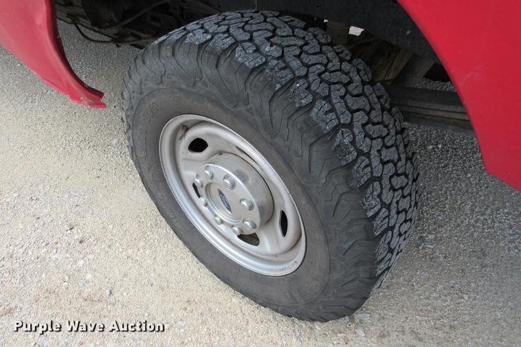 image for item DE0195 2013 Ford F250 Super Duty XL Crew Cab pickup truck