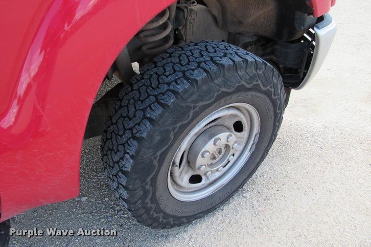 image for item DE0195 2013 Ford F250 Super Duty XL Crew Cab pickup truck