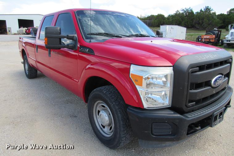 image for item DE0196 2011 Ford F250 Super Duty XL Crew Cab pickup truck