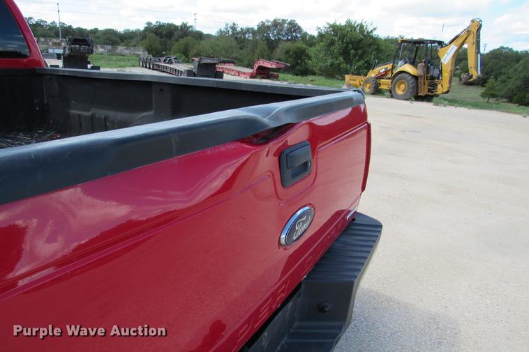 image for item DE0196 2011 Ford F250 Super Duty XL Crew Cab pickup truck