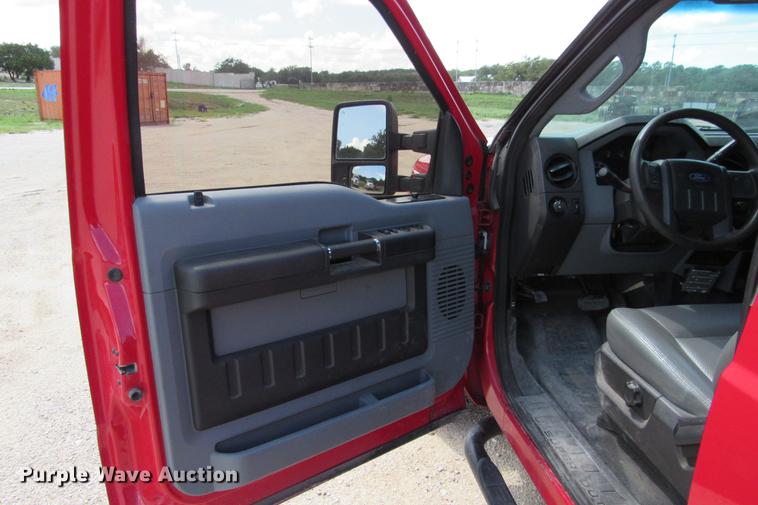 image for item DE0196 2011 Ford F250 Super Duty XL Crew Cab pickup truck