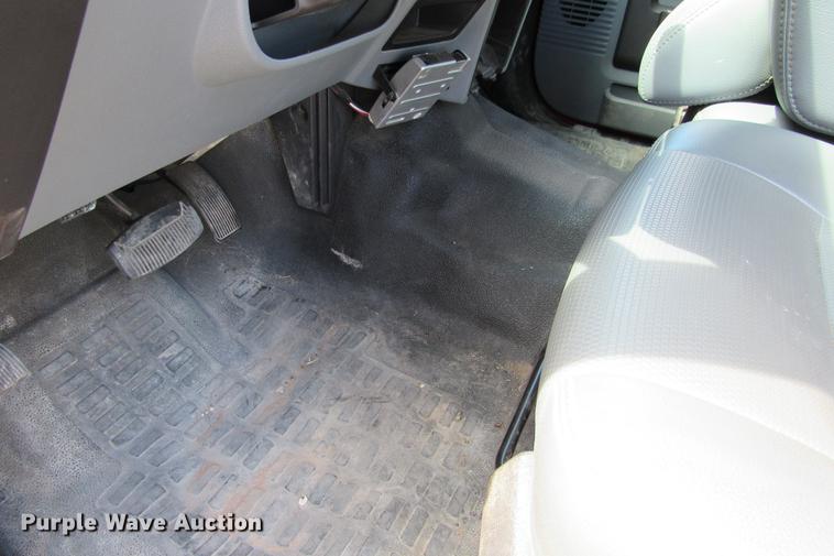 image for item DE0196 2011 Ford F250 Super Duty XL Crew Cab pickup truck