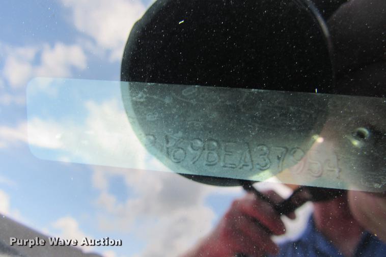 image for item DE0196 2011 Ford F250 Super Duty XL Crew Cab pickup truck