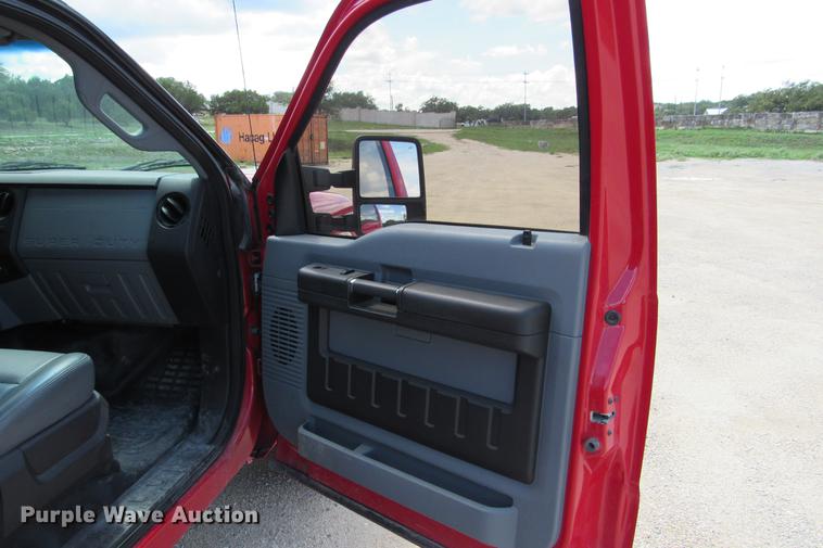 image for item DE0196 2011 Ford F250 Super Duty XL Crew Cab pickup truck