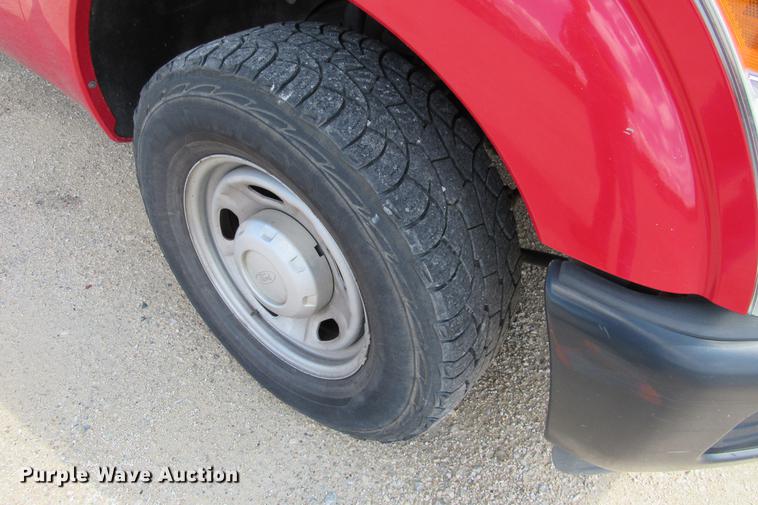 image for item DE0196 2011 Ford F250 Super Duty XL Crew Cab pickup truck