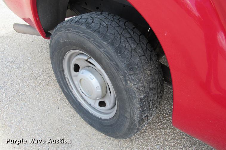 image for item DE0196 2011 Ford F250 Super Duty XL Crew Cab pickup truck