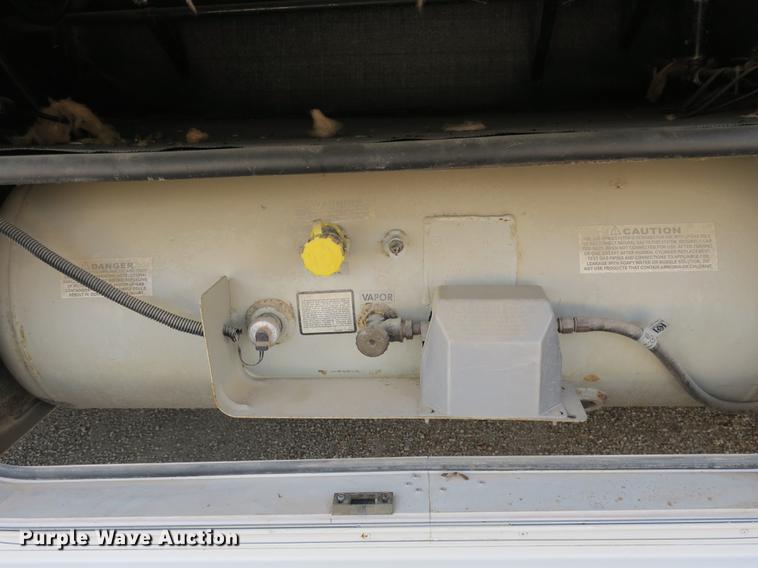 image for item DE3825 2005 Freightliner Alfa Seeya RV