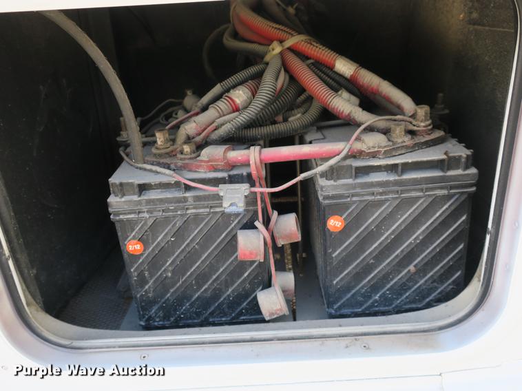 image for item DE3825 2005 Freightliner Alfa Seeya RV