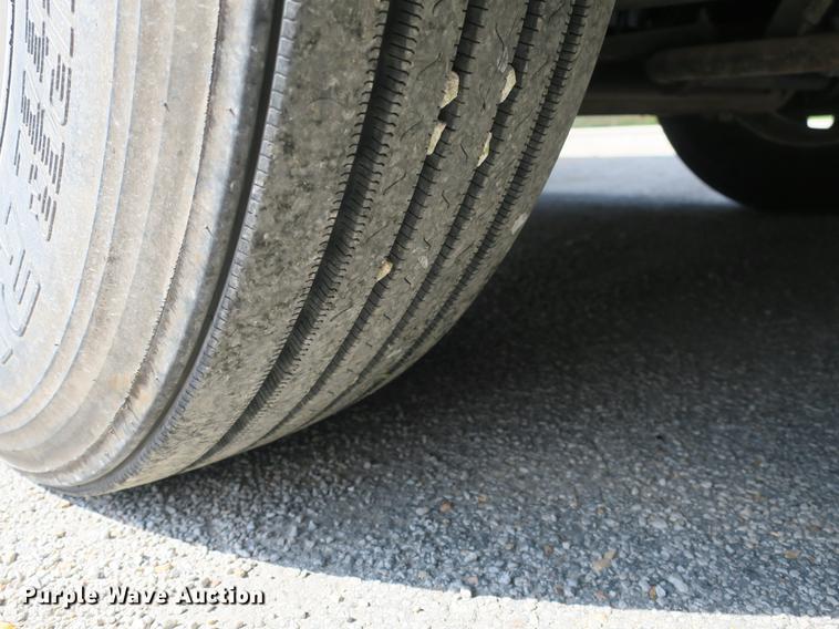 image for item DE3825 2005 Freightliner Alfa Seeya RV