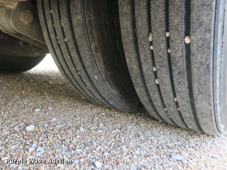 image for item DE3825 2005 Freightliner Alfa Seeya RV