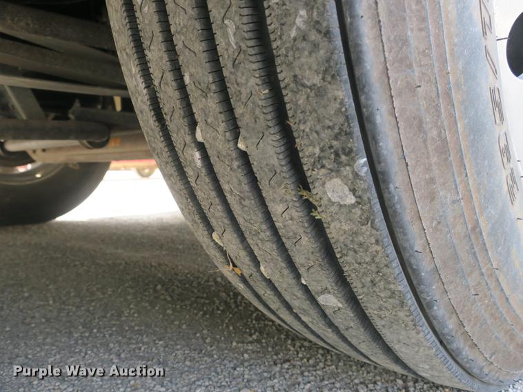 image for item DE3825 2005 Freightliner Alfa Seeya RV