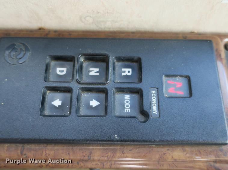 image for item DE3825 2005 Freightliner Alfa Seeya RV