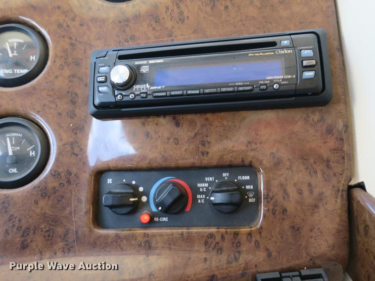 image for item DE3825 2005 Freightliner Alfa Seeya RV