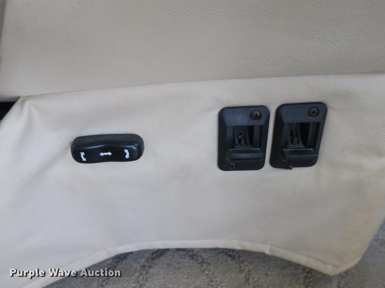 image for item DE3825 2005 Freightliner Alfa Seeya RV