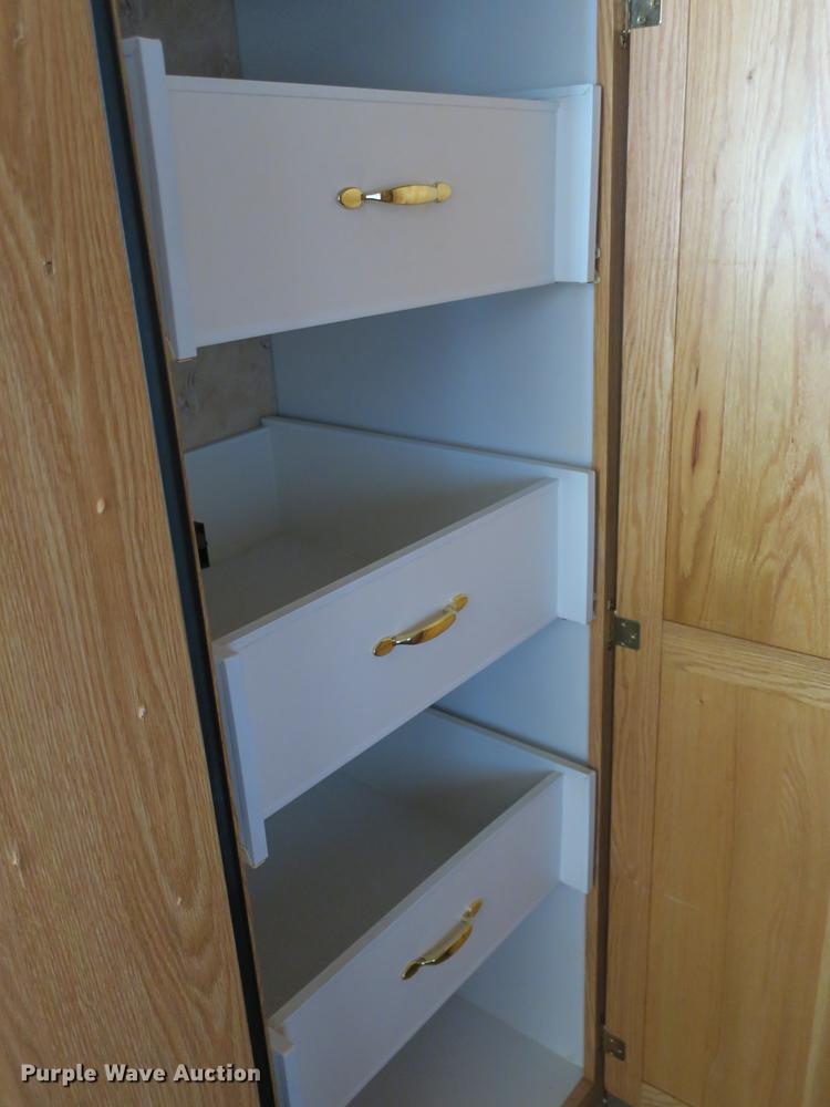 image for item DE3825 2005 Freightliner Alfa Seeya RV