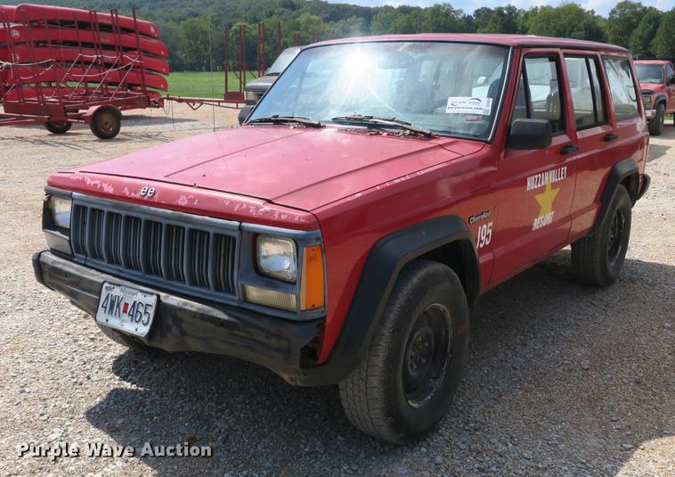 image for item DE3826 1995 Jeep Cherokee SUV