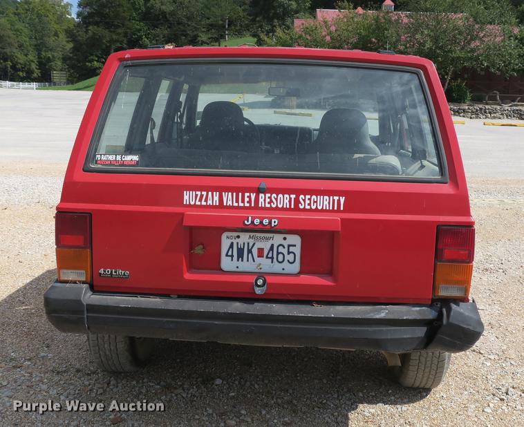 image for item DE3826 1995 Jeep Cherokee SUV