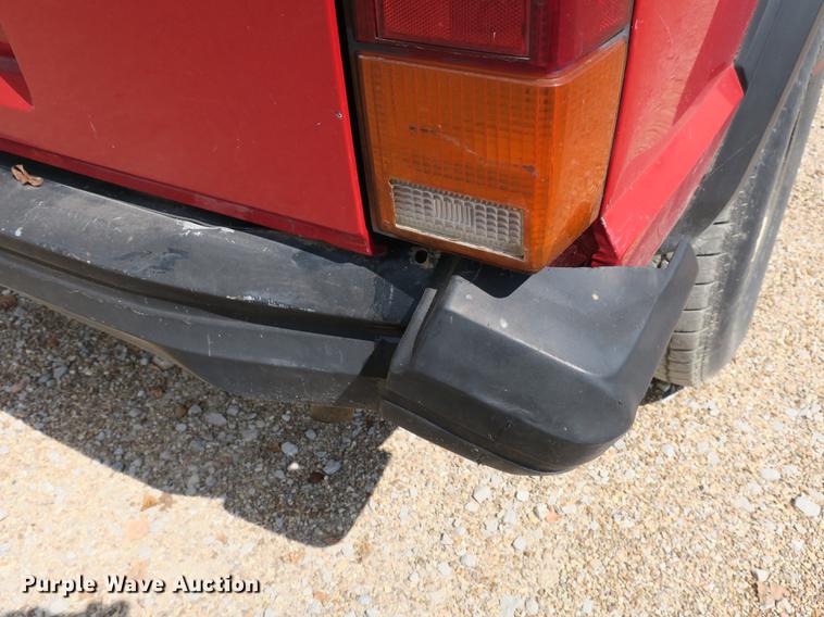 image for item DE3826 1995 Jeep Cherokee SUV