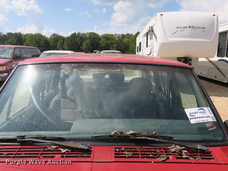 image for item DE3826 1995 Jeep Cherokee SUV