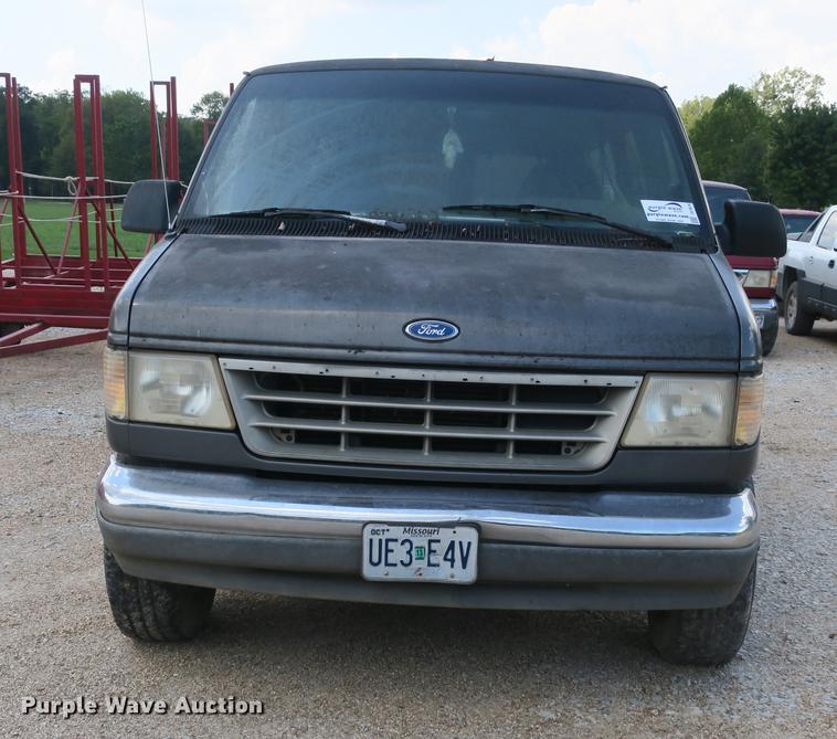 image for item DE3828 1993 Ford Club Wagon Custom XLT van