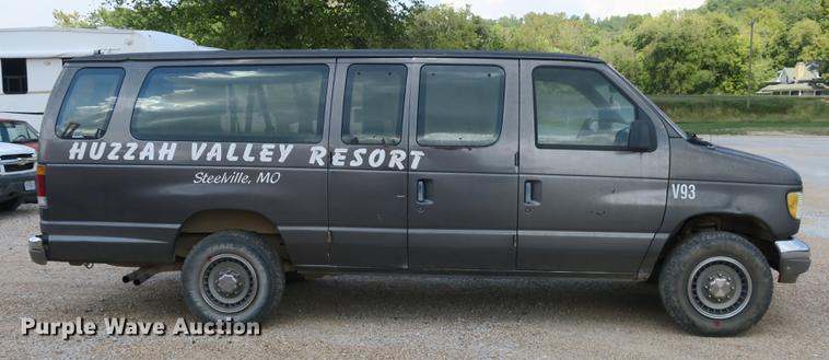 image for item DE3828 1993 Ford Club Wagon Custom XLT van