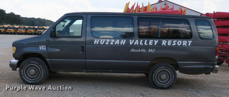 image for item DE3828 1993 Ford Club Wagon Custom XLT van