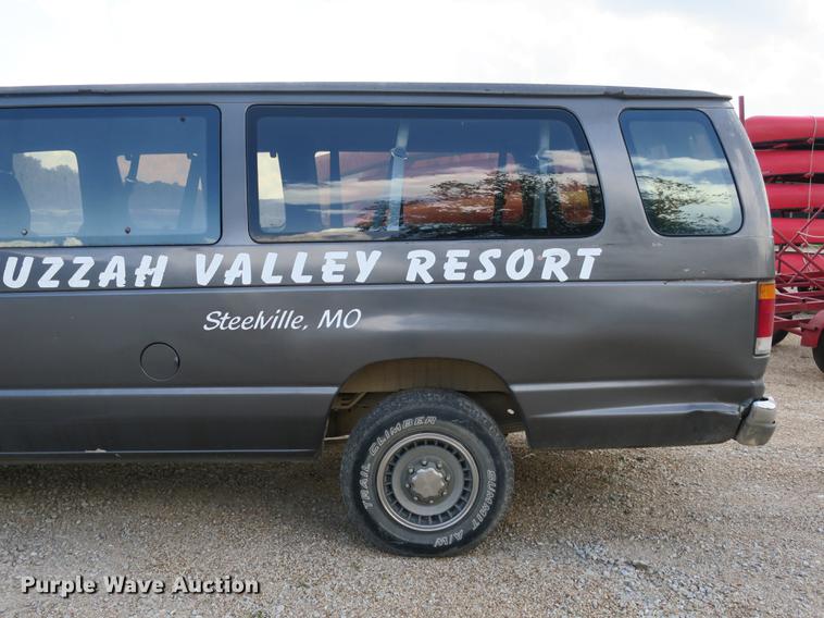 image for item DE3828 1993 Ford Club Wagon Custom XLT van